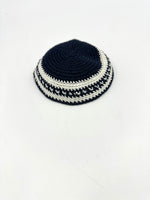 Load image into Gallery viewer, Knit Kippah Black and White
