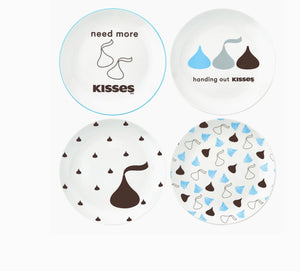 SET OF FOUR CERAMIC DESSERT PLATES “HERSHEY KISSES”