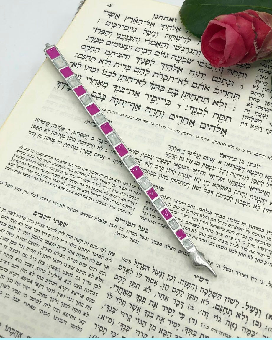 Yad pink and white